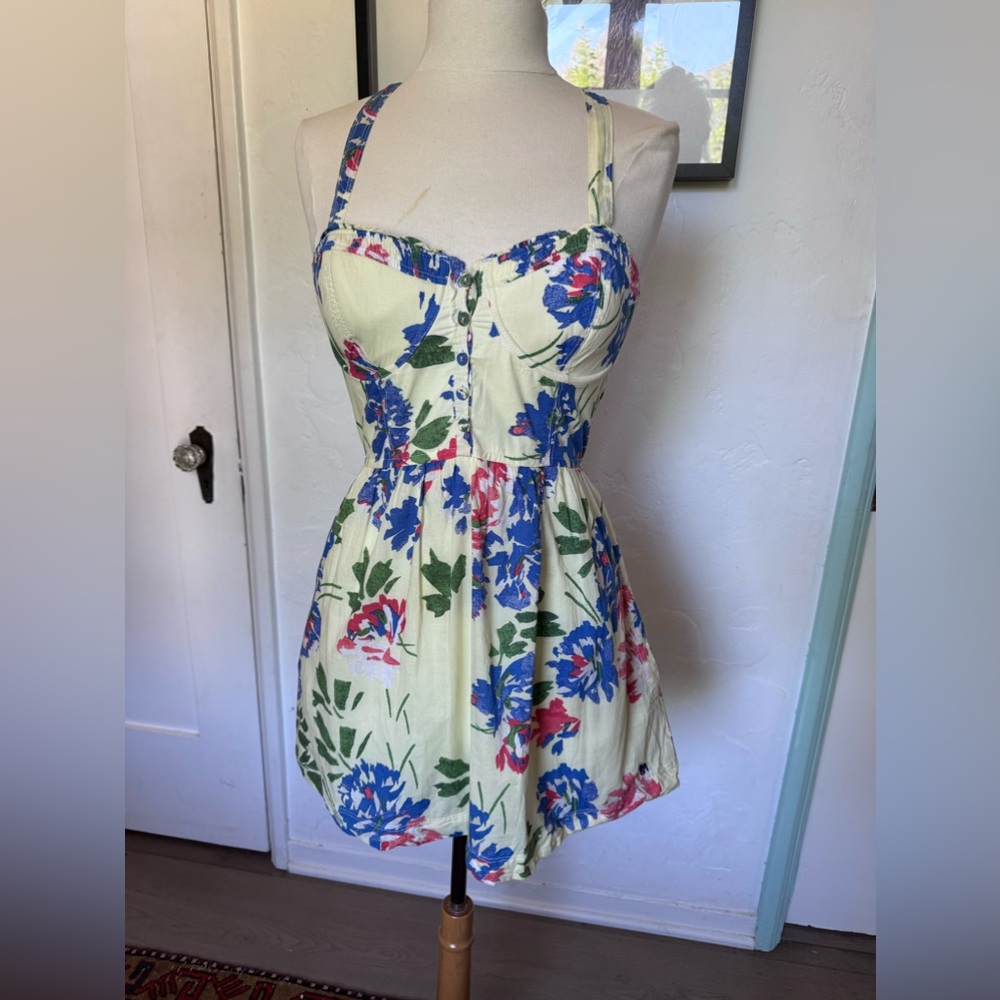 Vintage Abercrombie summer top size large.